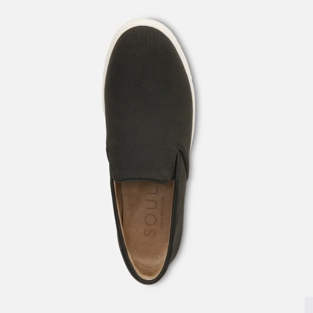 Soul by naturalizer slip on shoe